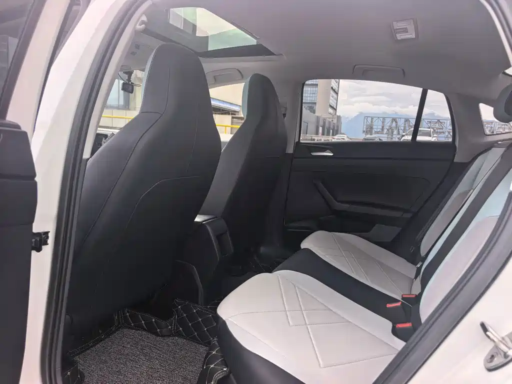 Volkswagen Lavida — миниатюра 8