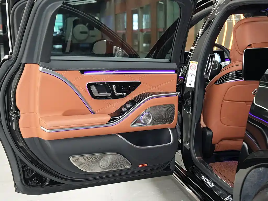 Mercedes-Benz S-Class — миниатюра 11