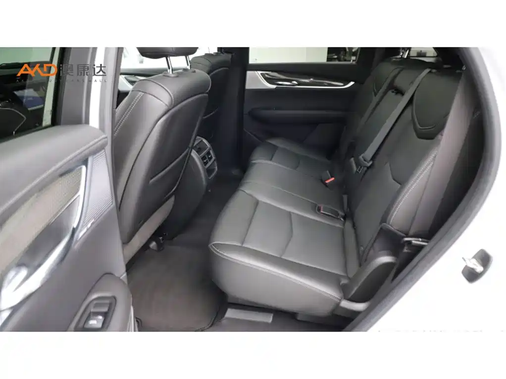 Cadillac XT5 — миниатюра 7