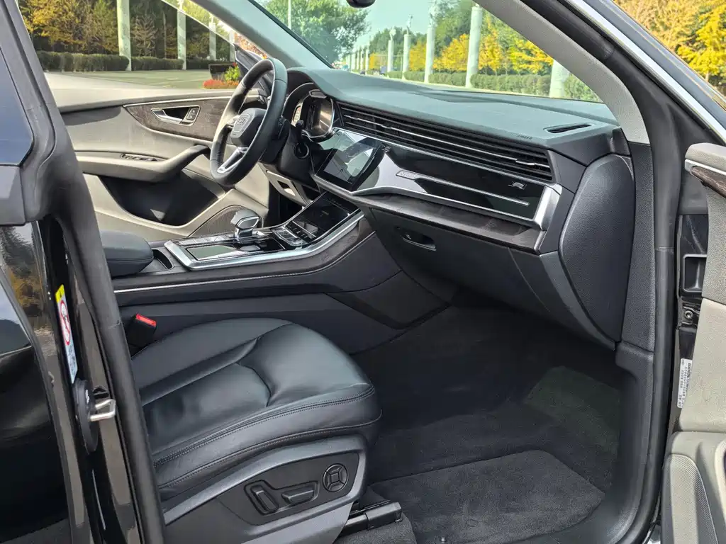 Audi Q8 — миниатюра 7