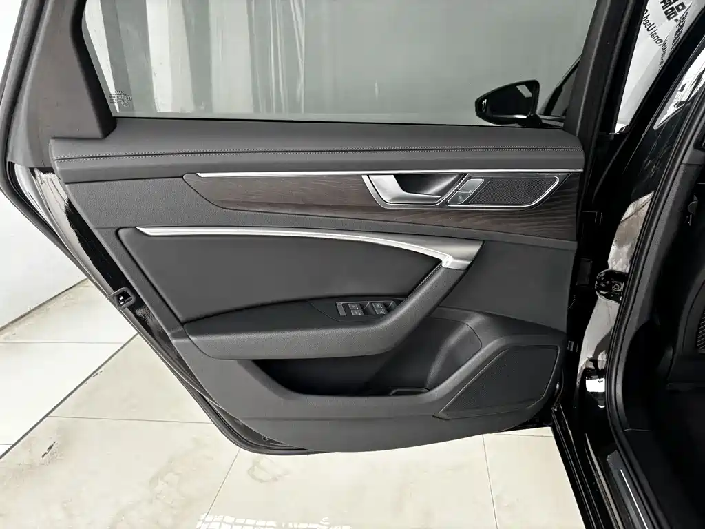 Audi A6L — миниатюра 18
