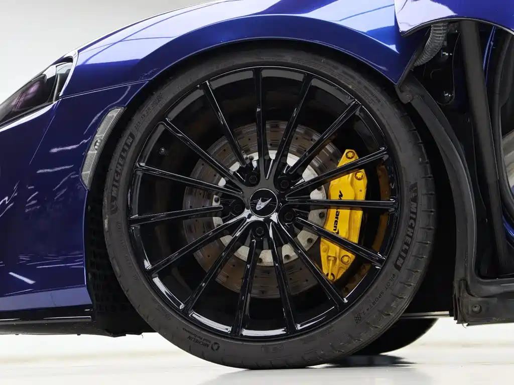McLaren GT — миниатюра 25