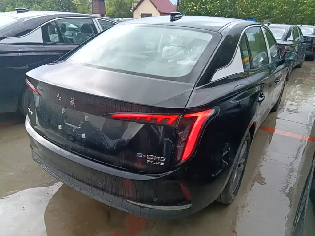 Hongqi E-QM5 2025 610km PLUS
