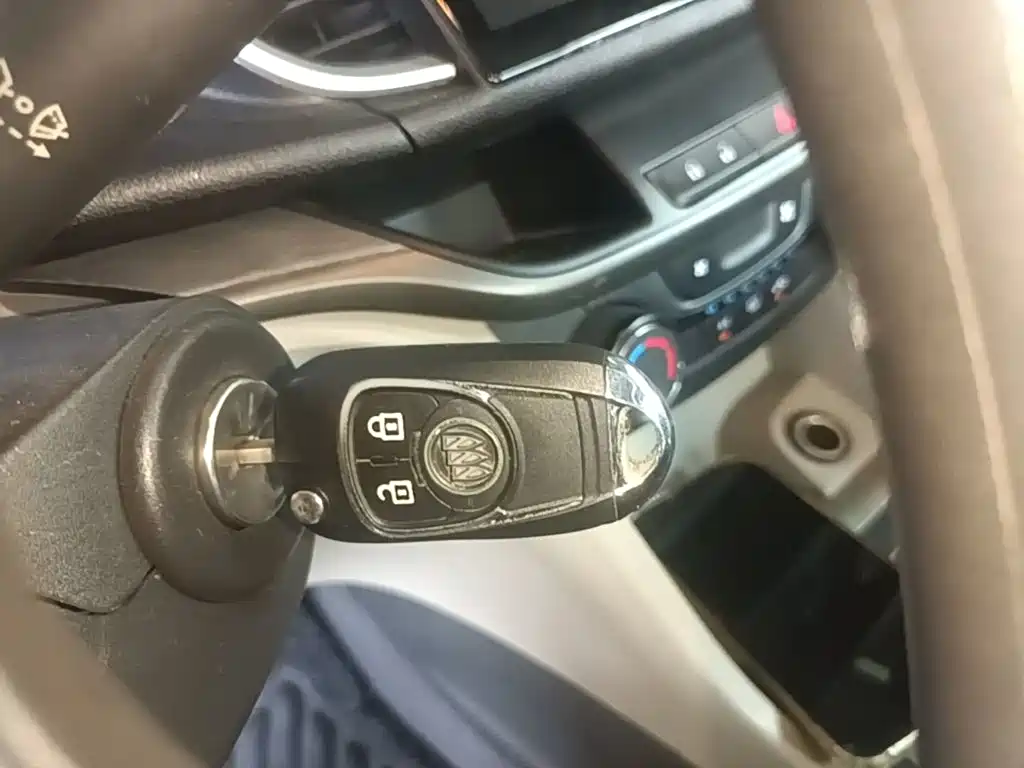 Buick Excelle — миниатюра 9