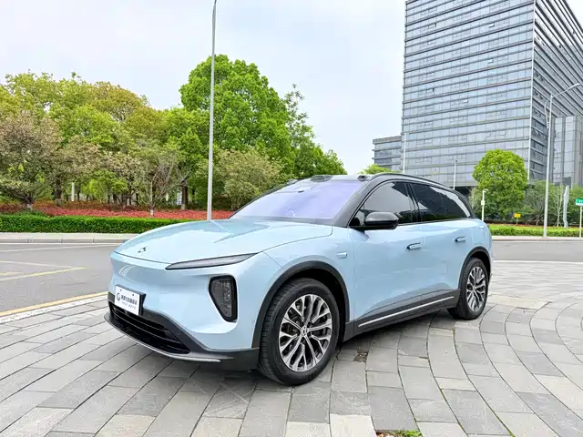 2025 Nio ES6