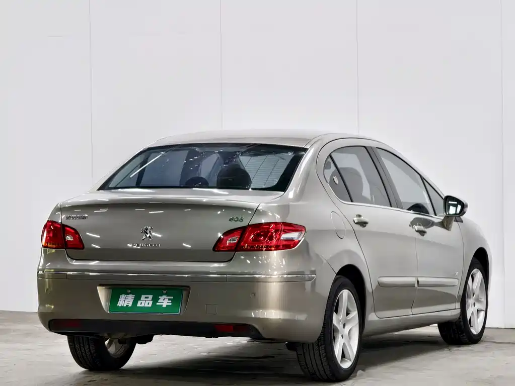 Peugeot 408 2013 1.6L MT Comfort