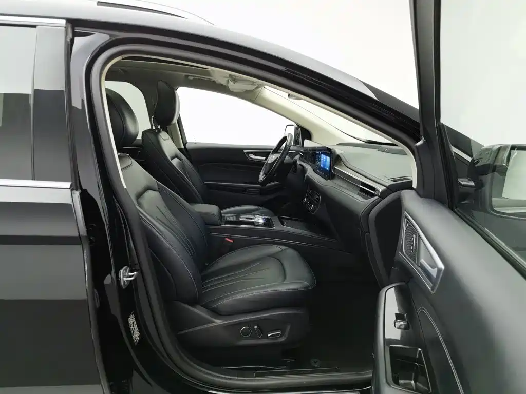 Ford Edge — миниатюра 23