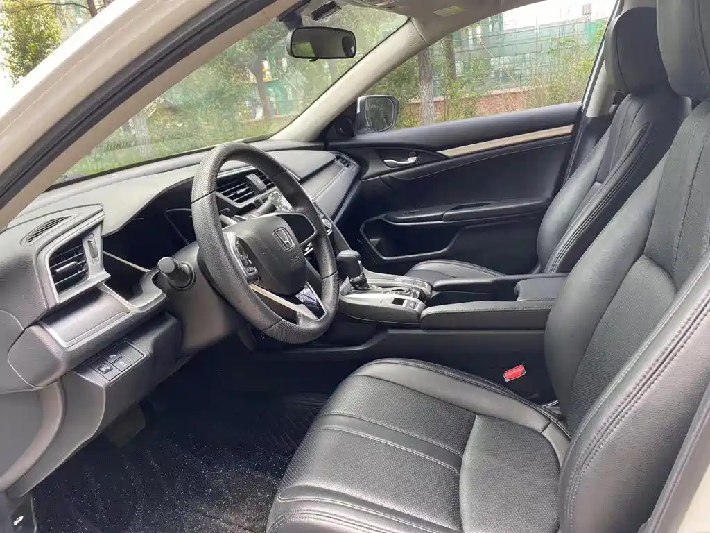 Honda Civic — миниатюра 16