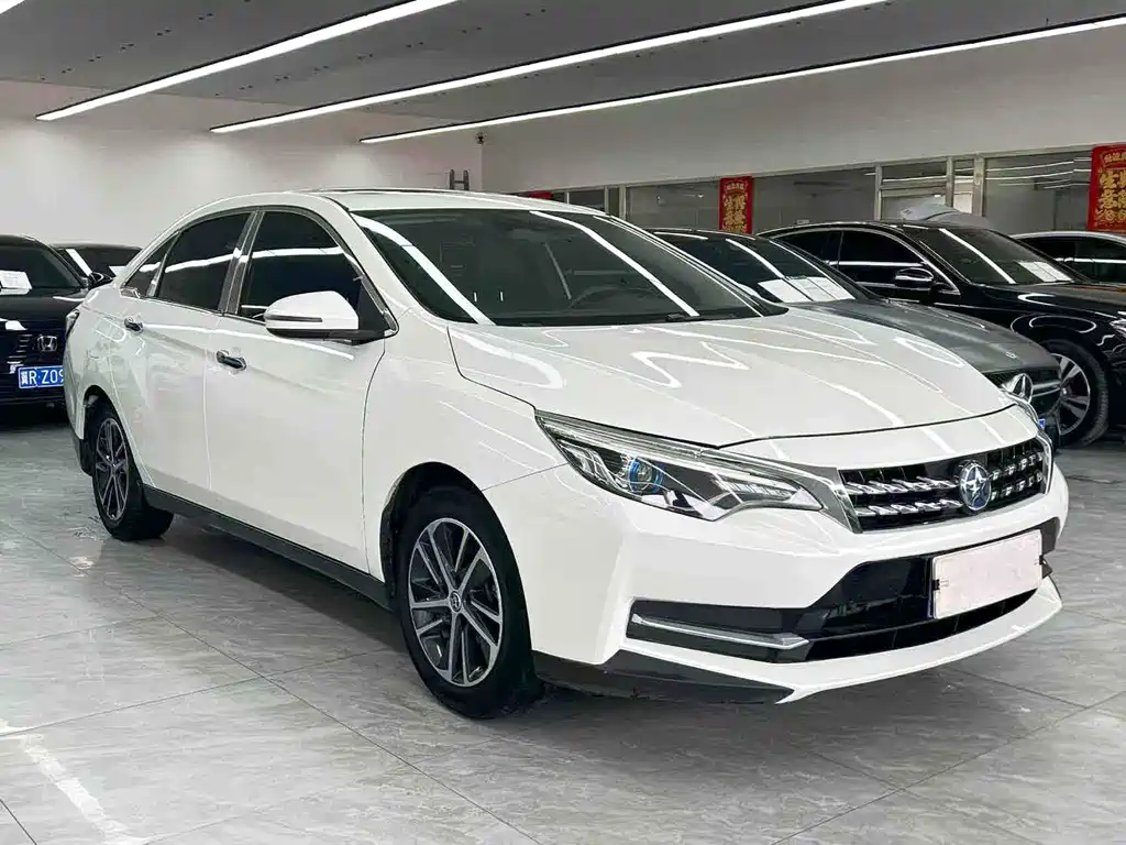 Venucia D60 2018 1.6L MT Elite
