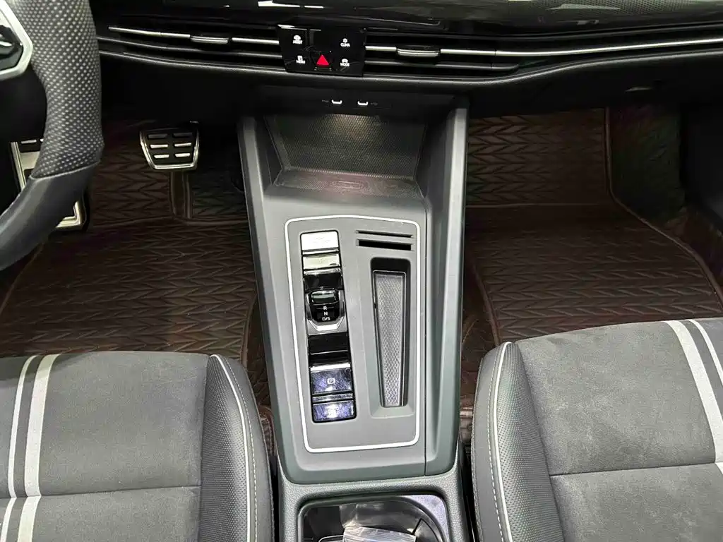 Volkswagen Golf — миниатюра 10