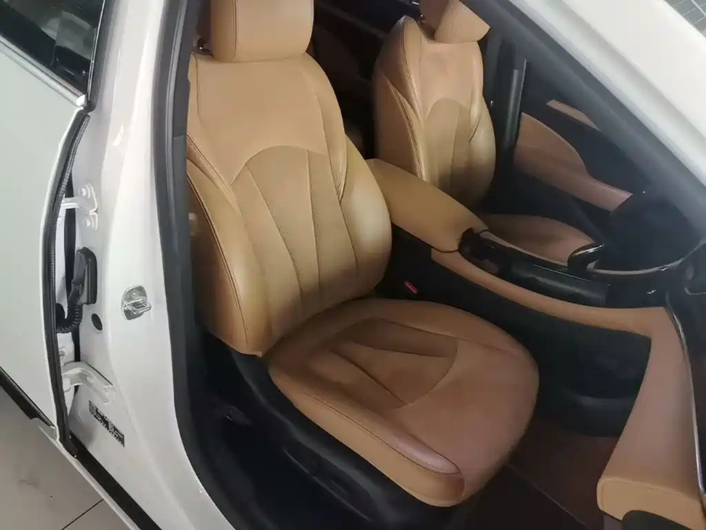 Buick LaCrosse — миниатюра 25