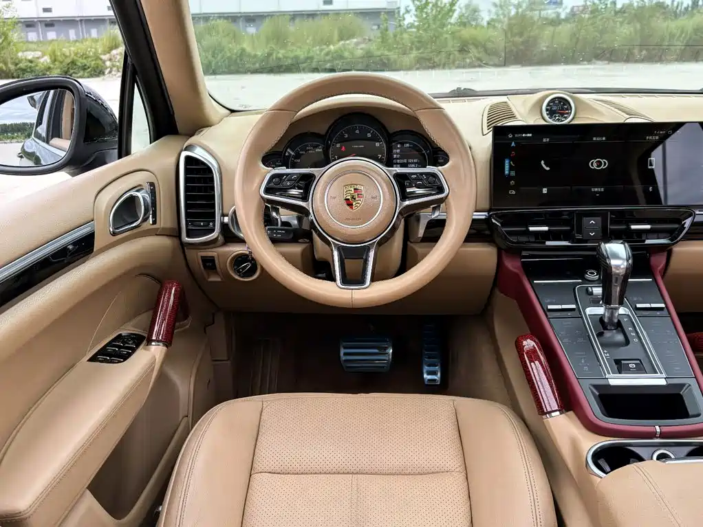 Porsche Cayenne — миниатюра 18