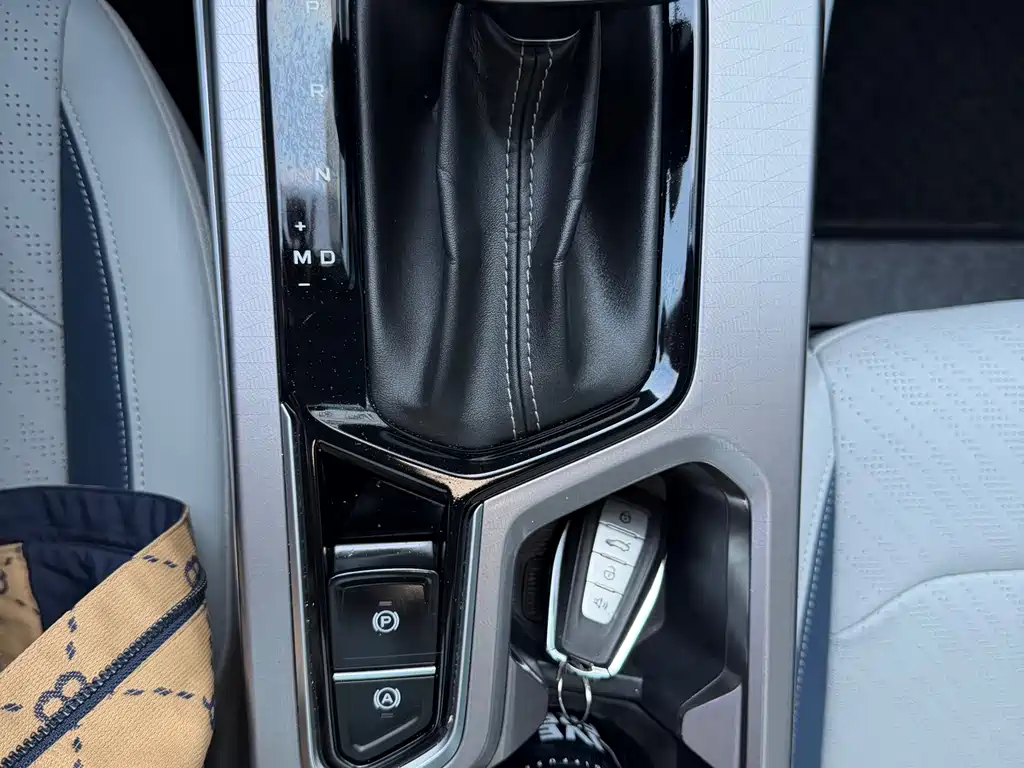 GEELY AUTOMOBILE EMGRAND