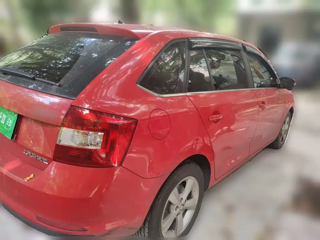 Skoda Rapid Spaceback — миниатюра 5