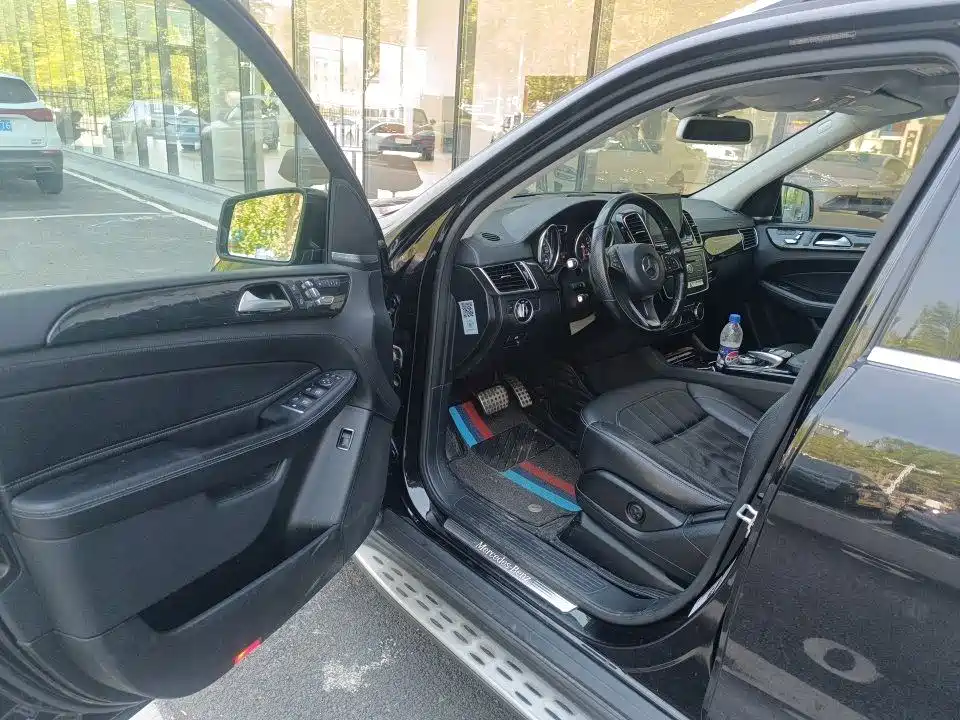 Mercedes-Benz GLE (Import) — миниатюра 4