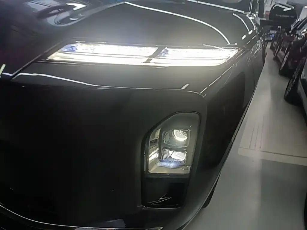 NIO ES8 — миниатюра 24