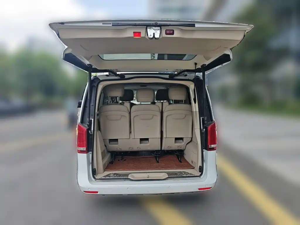 Mercedes-Benz V-Class — миниатюра 10