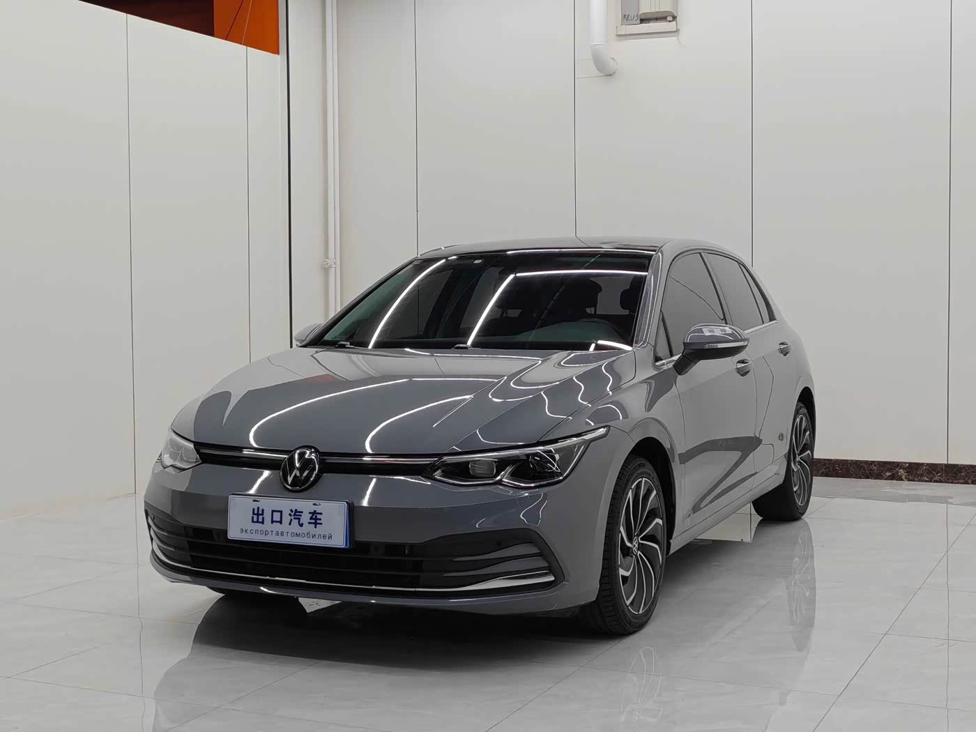 Volkswagen Golf 1.4 л 2022 г. Серебристо-серый, пробег 48000 км