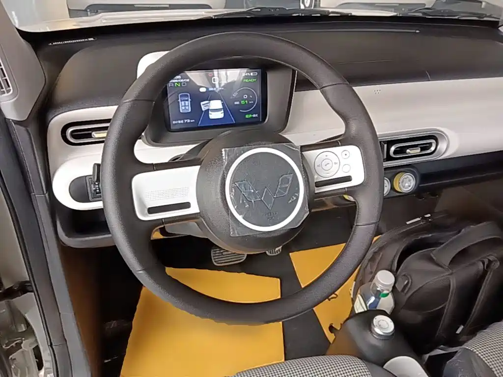 Wuling MINIEV — миниатюра 7