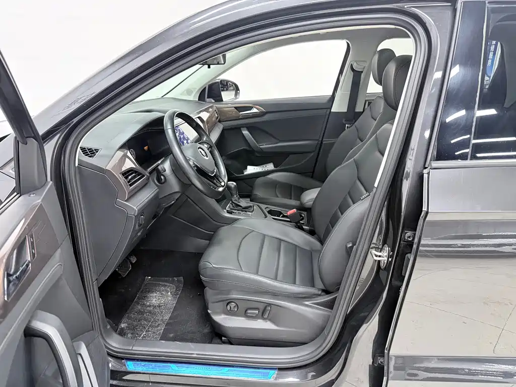 Volkswagen Tharu — миниатюра 10