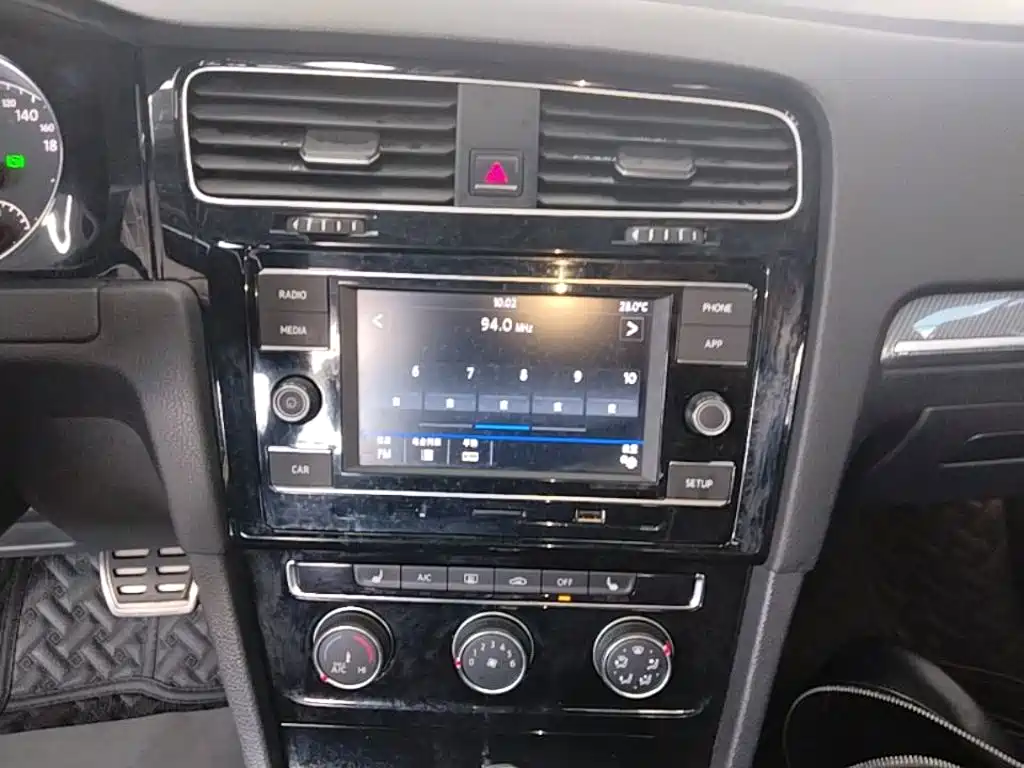 Volkswagen Golf — миниатюра 13
