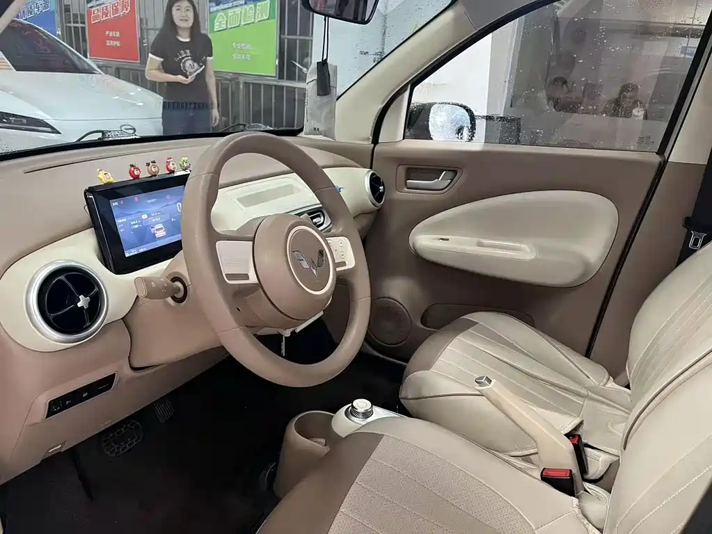 Wuling MINIEV — миниатюра 3