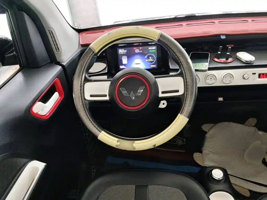 Wuling MINIEV — миниатюра 17