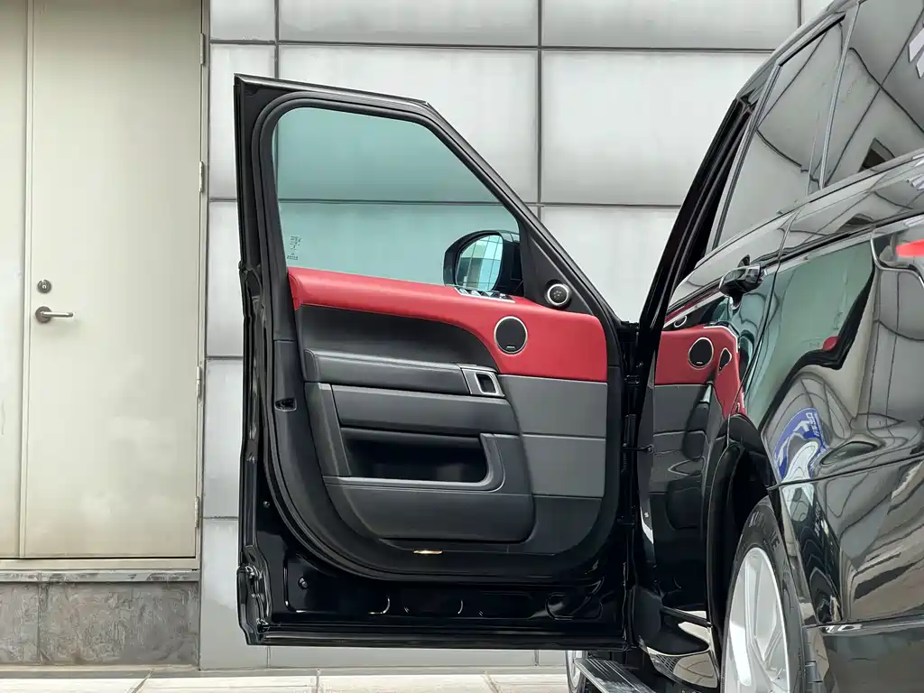 Land Rover Sport — миниатюра 9