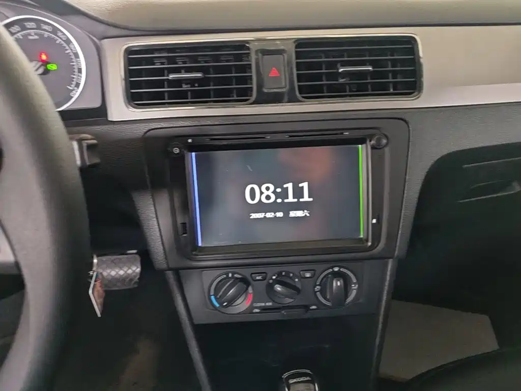 Skoda Rapid Spaceback — миниатюра 13