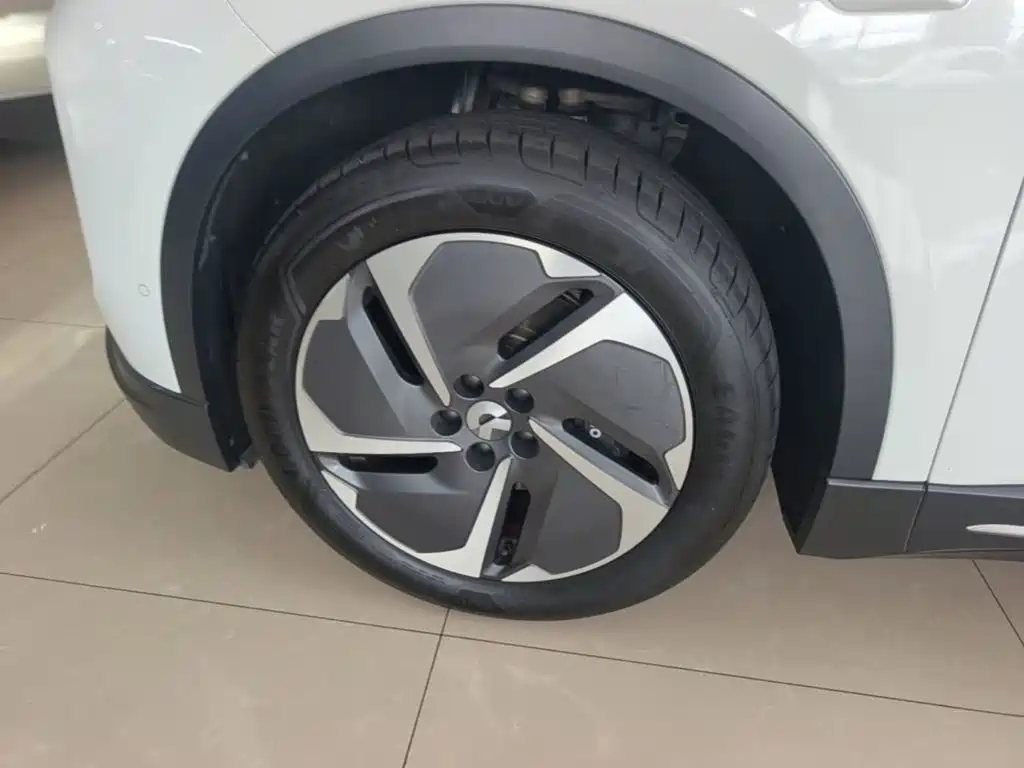 NIO ES6 — миниатюра 23