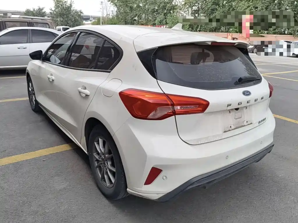 Ford Focus — миниатюра 5