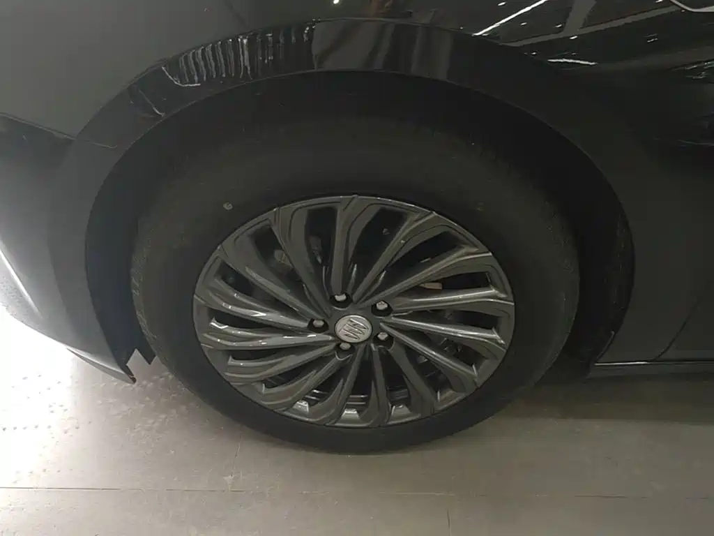 Buick LaCrosse — миниатюра 23