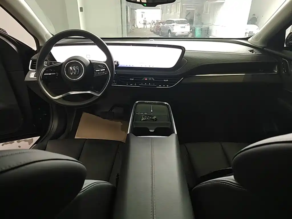 Buick LaCrosse — миниатюра 10
