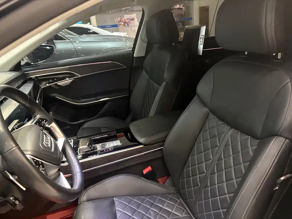 Audi A8 2024 A8L Horch