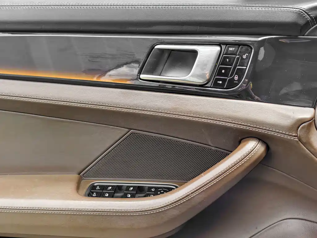Porsche Panamera — миниатюра 18