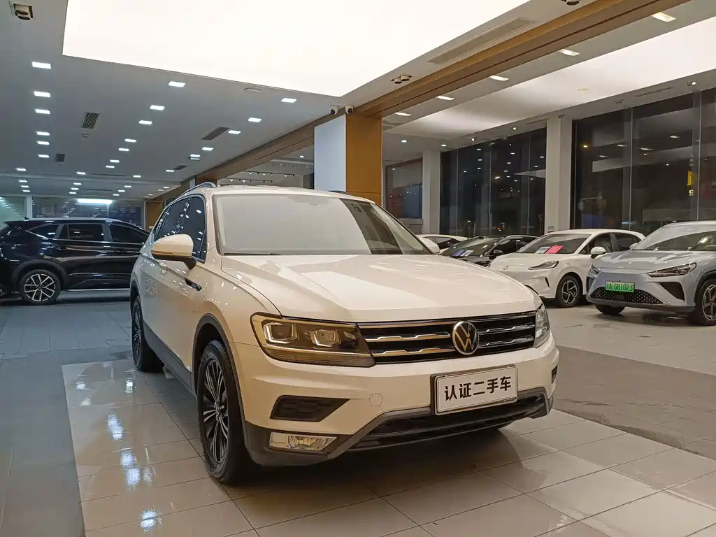 Volkswagen Tiguan L — миниатюра 6