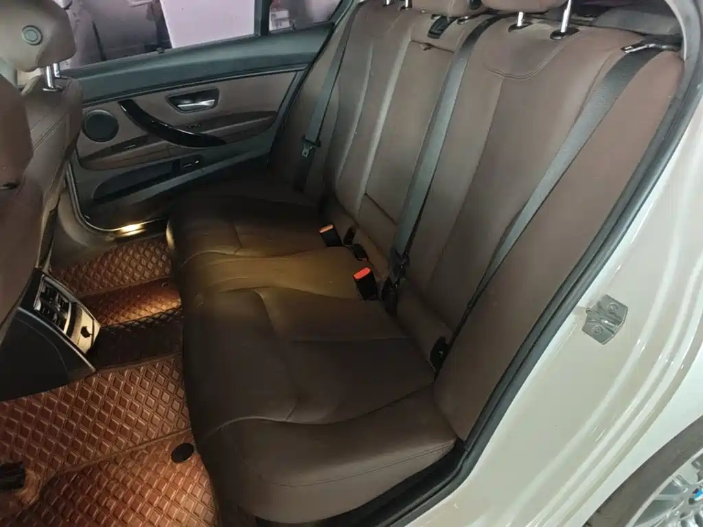 BMW 3 Series — миниатюра 17