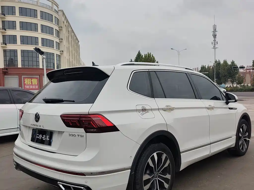 Volkswagen Tiguan L — миниатюра 4