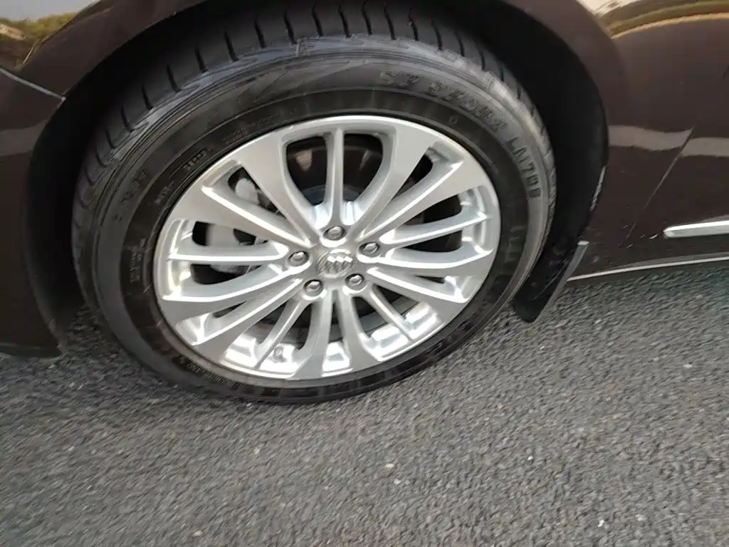 Buick LaCrosse — миниатюра 23