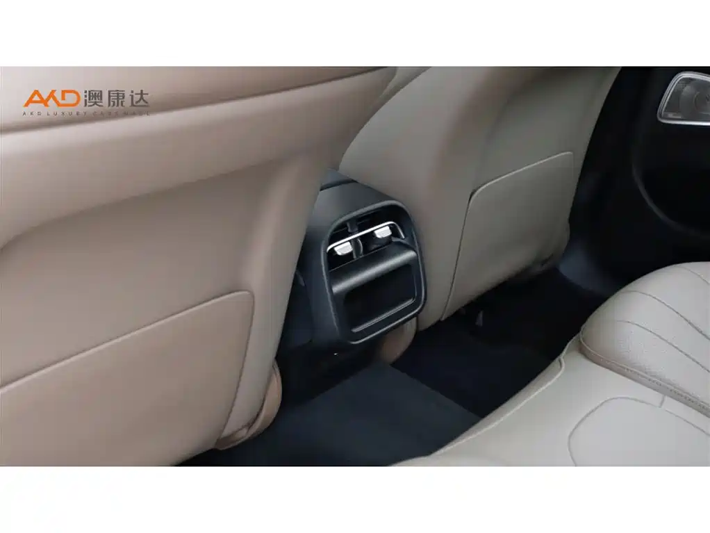 Mercedes-Benz E-Class (Import) — миниатюра 9