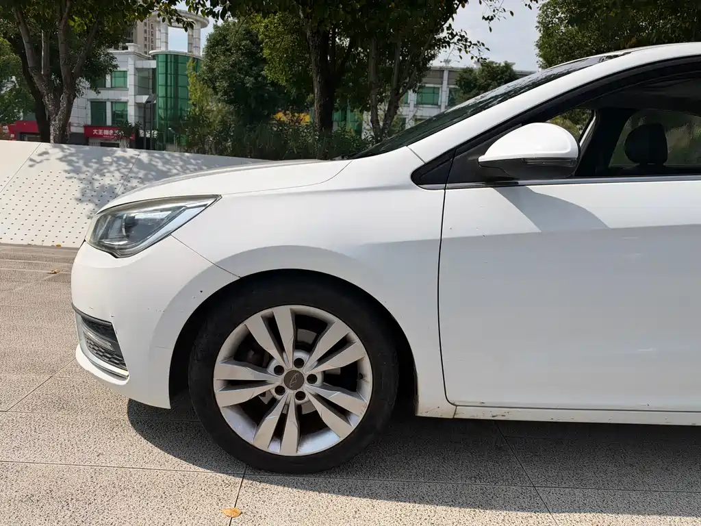Chery Arrizo 5 — миниатюра 10