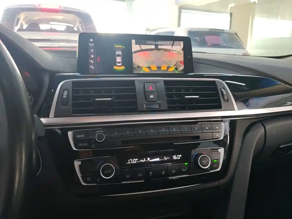 BMW 3 Series — миниатюра 13