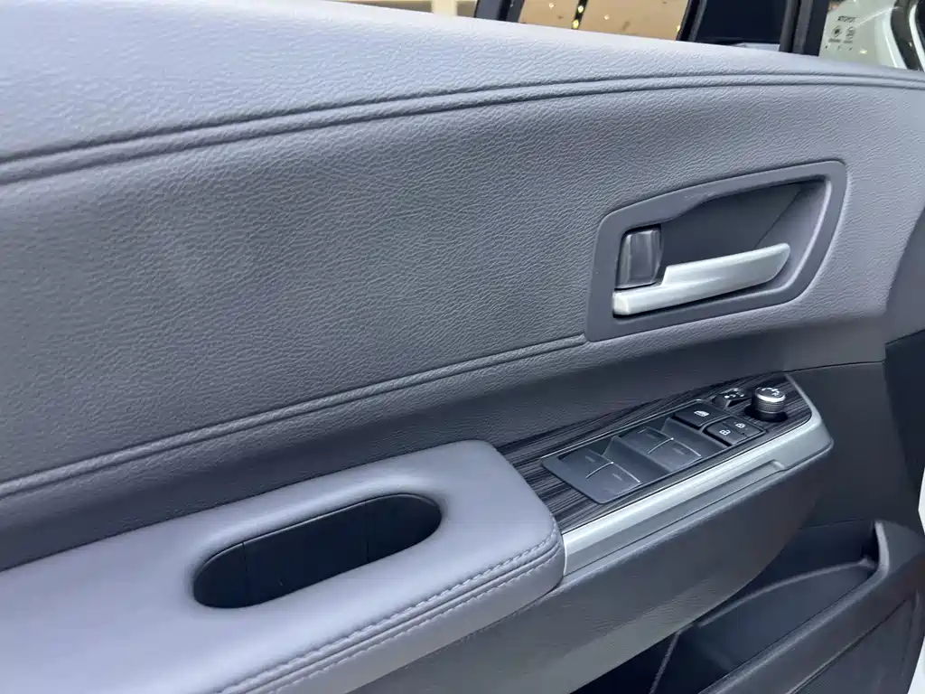 Toyota Sienna 2024 2.5L Luxury