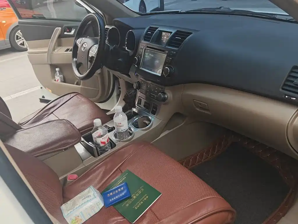 Toyota Highlander — миниатюра 8