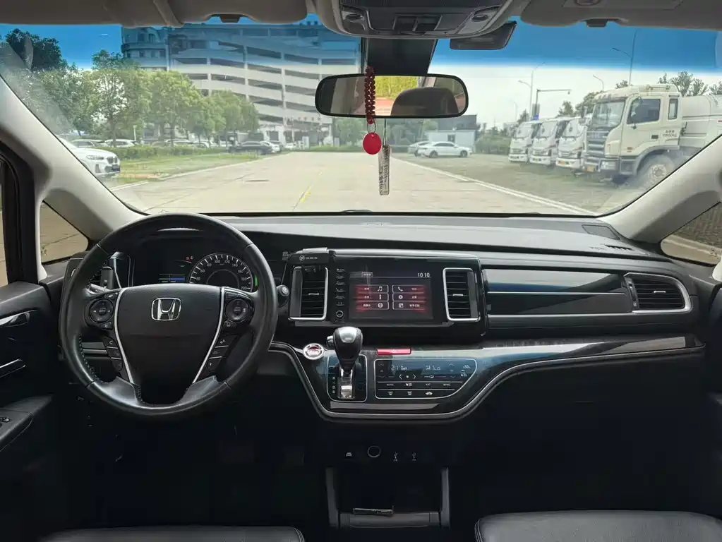 Honda Elysion — миниатюра 21