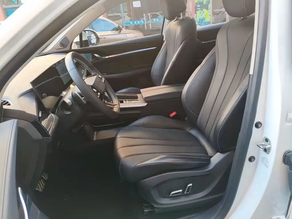 Roewe RX5 eMAX — миниатюра 15