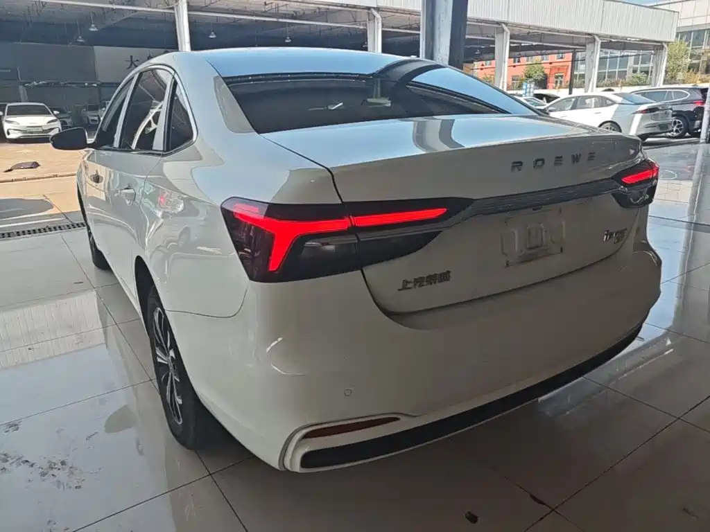 Roewe i6 MAX New Energy — миниатюра 23