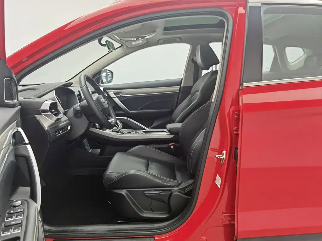 Geely Binyue — миниатюра 10