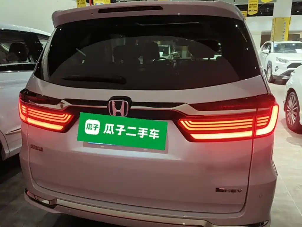 Honda Elysion — миниатюра 6