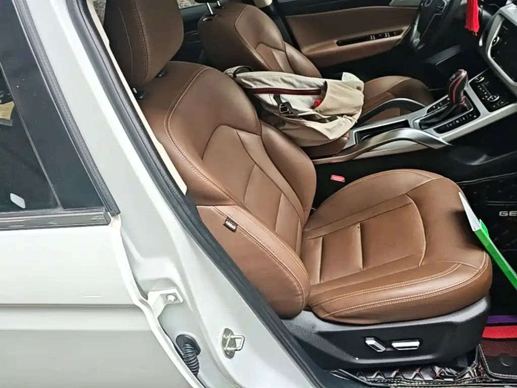 Geely Boyue — миниатюра 25